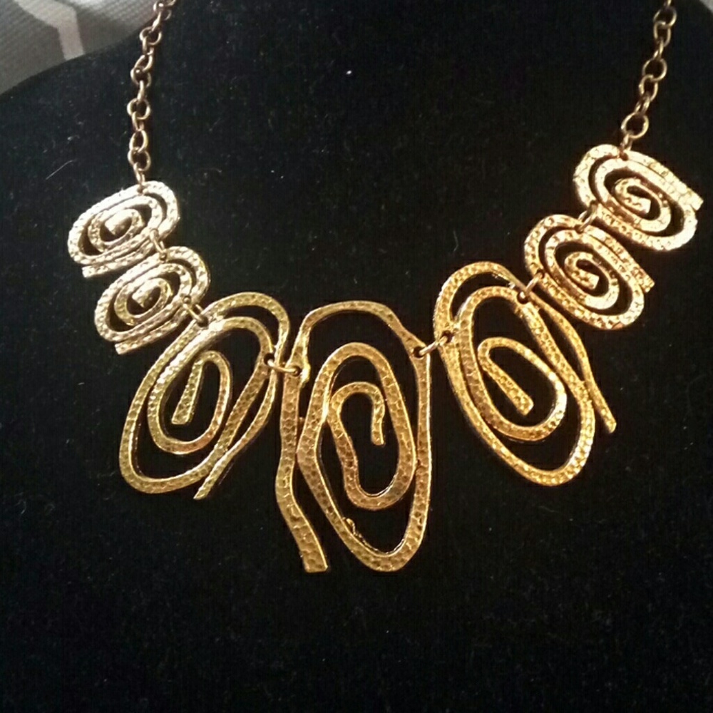 Abstract fashion necklace